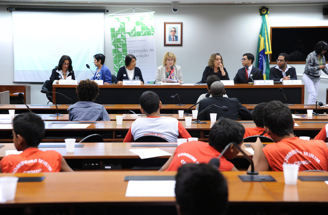 Audiência hora da criança foto gabriela korossy   câmara dos deputados display